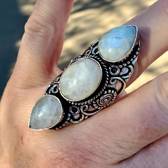 New Rainbow Moonstone 925 Silver Statement Ring. - Picture 9 of 15